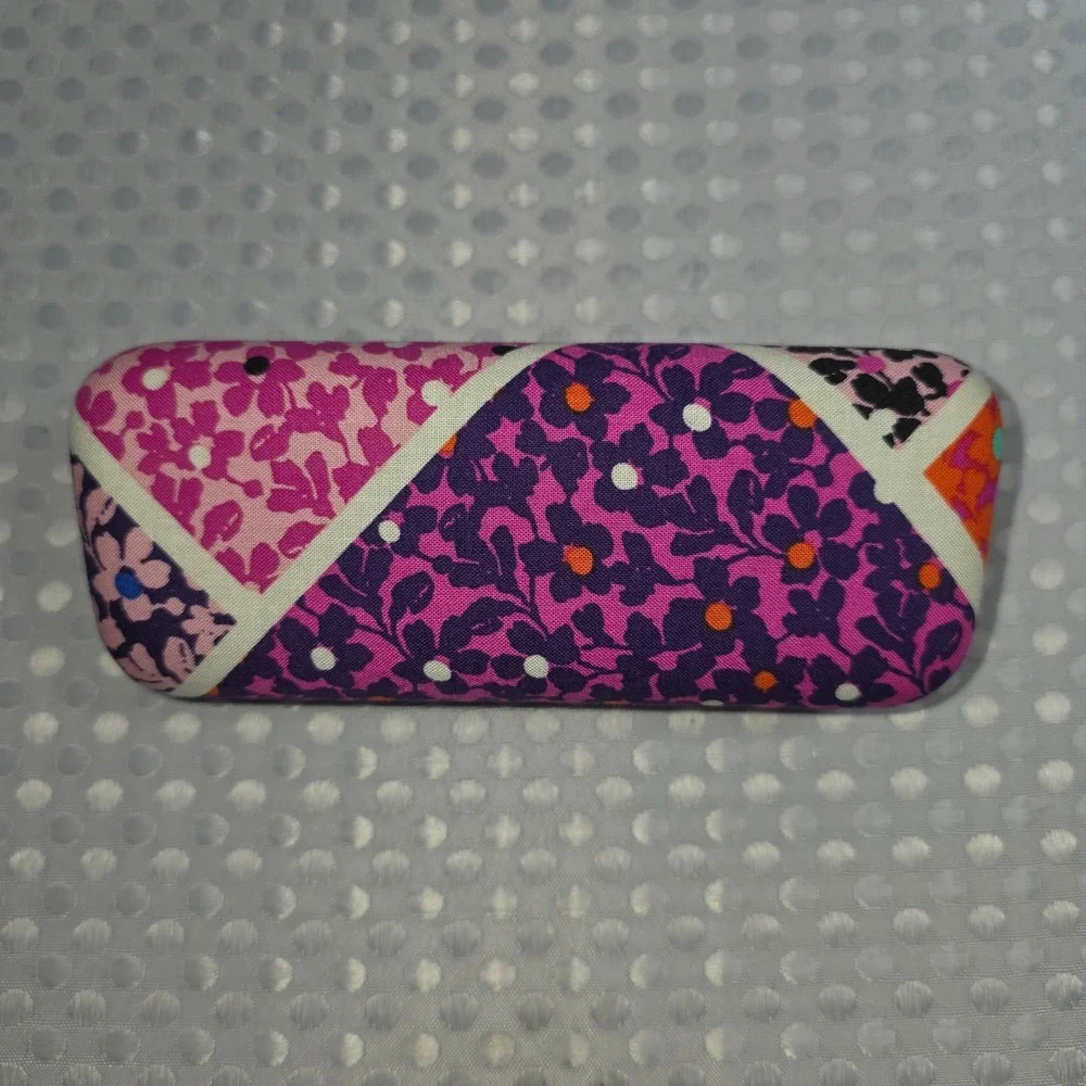 Vera Bradley Hard Shell Eyeglass Case Pink Purple Floral Patchwork Clamshell